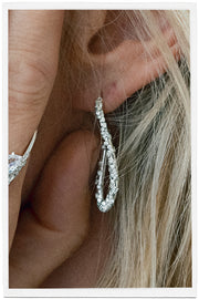 Arum earrings - Ocean Foam diamonds