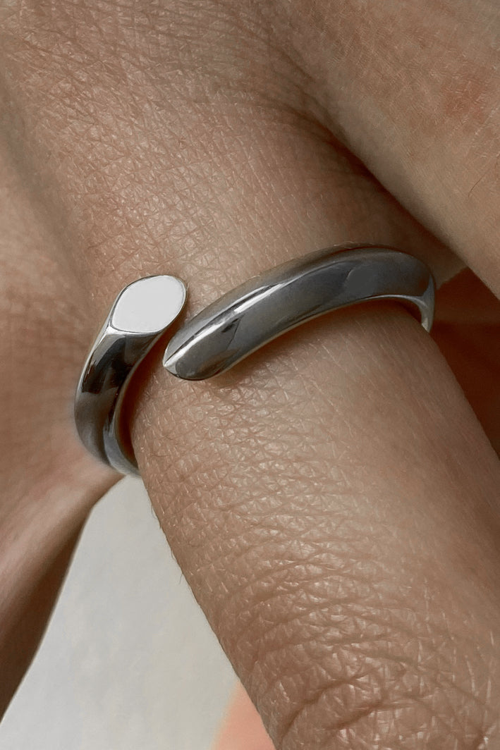 【関税込み】Sarah Madeleine Bru ゴールド Sol リング Rings – Sarah Madeleine Bru